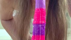 Amateur webcam toying wet pussy