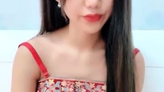 Adorable Japanese teen Izumi Koizumis pussy toyed until