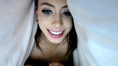 PUSSY BABE BRUNETTE masturbating