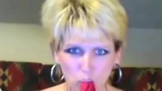 Milf Shows Dirty Panties On Cam And Toys